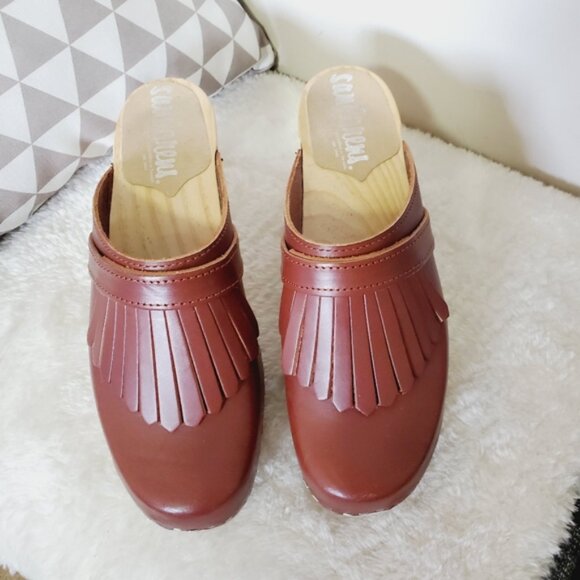 Brown Leather Clogs with Fringe Detail - Picture 12 of 16